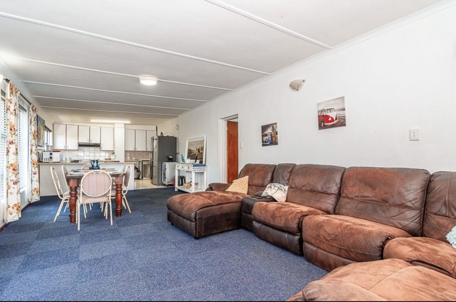 7 Bedroom Property for Sale in Kleinbaai Western Cape
